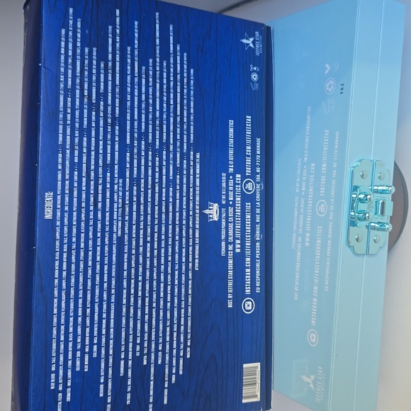 Jeffree Star Blue Blood Palette - Picture 9 of 10